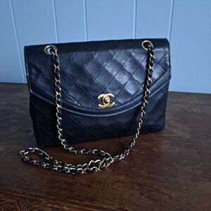 CHANEL Classic  Quilted Lambskin CC  Medium Flap Bag